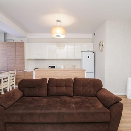 Grand Central Apartment 2 Bedrooms 키시나우 외부 사진