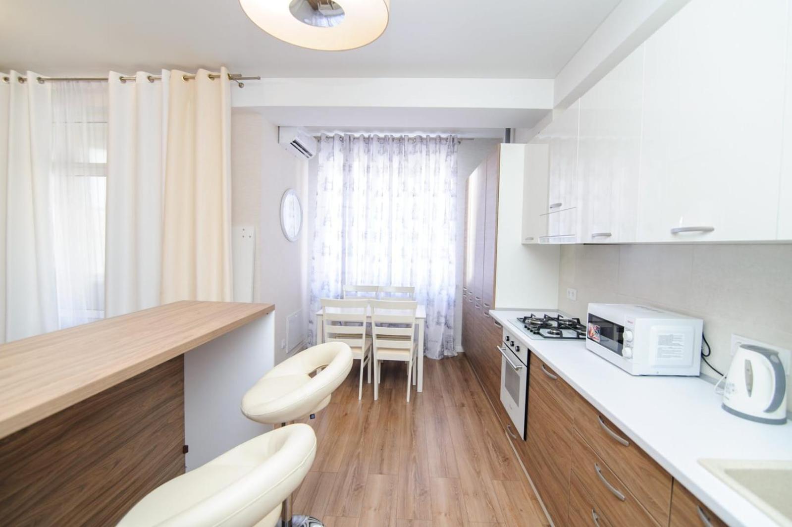 Grand Central Apartment 2 Bedrooms 키시나우 외부 사진