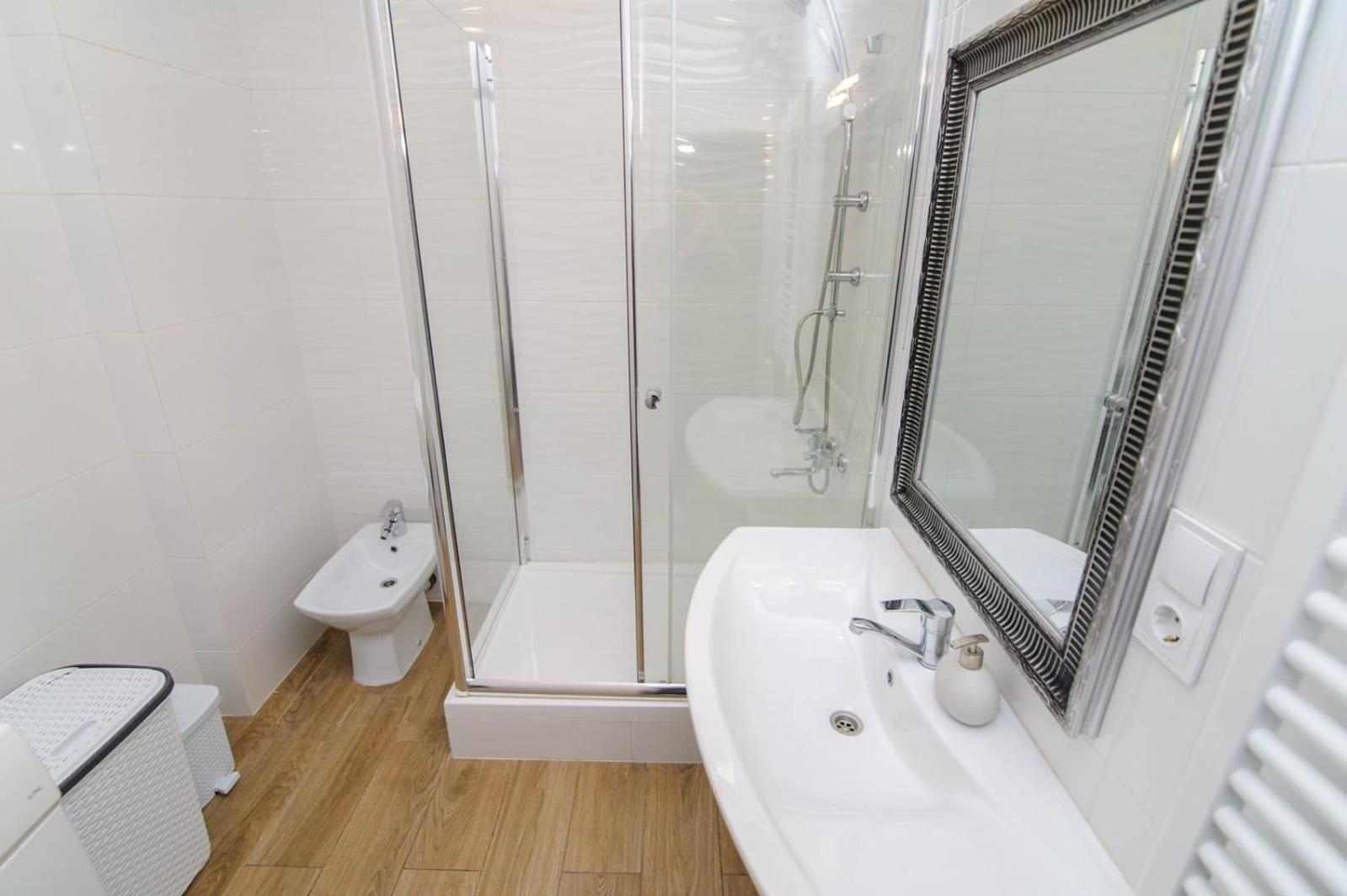 Grand Central Apartment 2 Bedrooms 키시나우 외부 사진