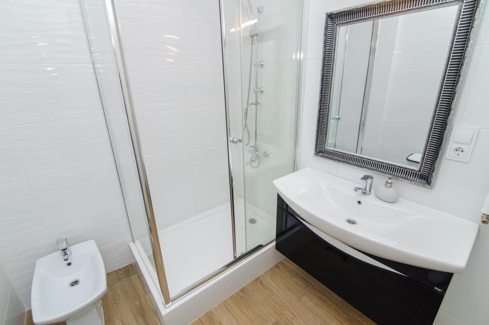 Grand Central Apartment 2 Bedrooms 키시나우 외부 사진